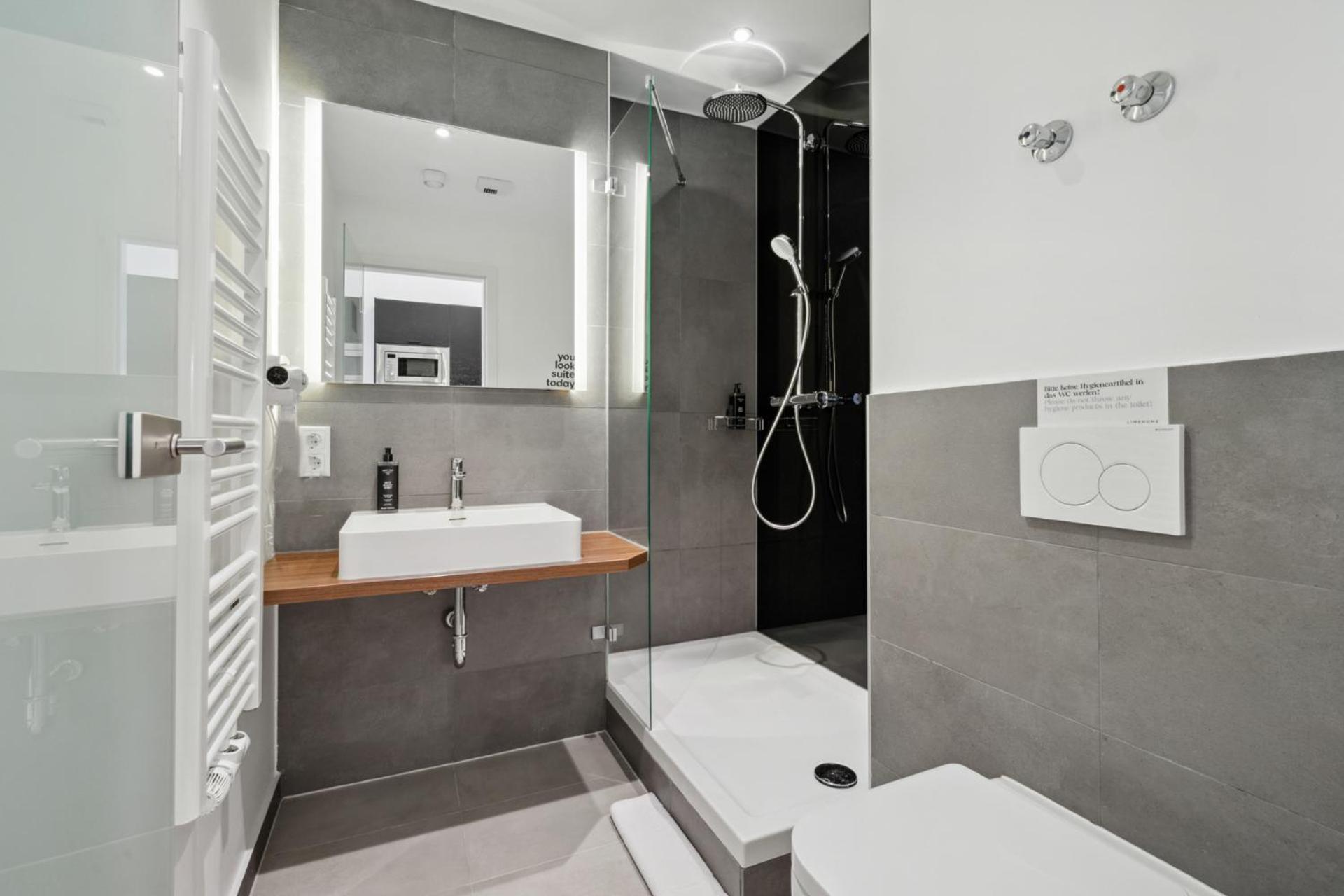 Limehome Munich Fritz-Erler Str ภายนอก รูปภาพ